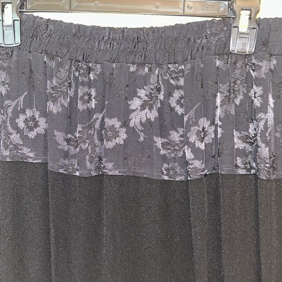 Vintage Yasuko Jacket and Skirt Suit Ensemble - Picture 11 of 13